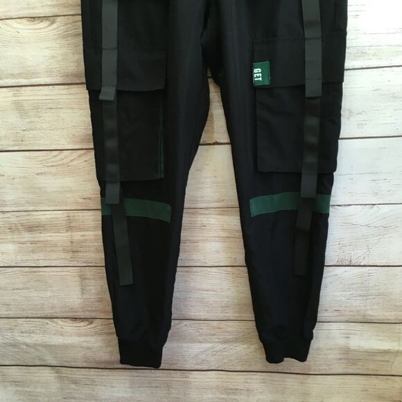 SHEIN GET INSPIRED CARGO JOGGER PANTS IN BLACK - Picture 3 of 6